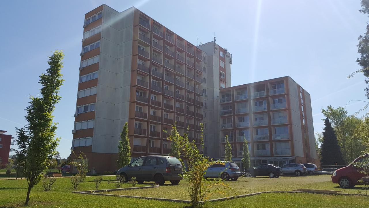 Surman Apartmanok 希欧福克 外观 照片